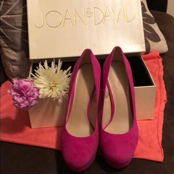 Joan&David- Gorgeous Pink, Suede Pumps - Picture 4 of 4